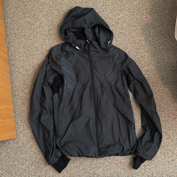 Lululemon hooded jacket with detailing - Picture 2 of 6